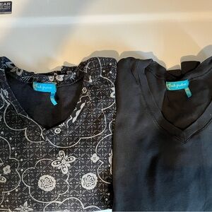 fresh produce Black V-Neck Tee & Black Floral-Pattern Top XL